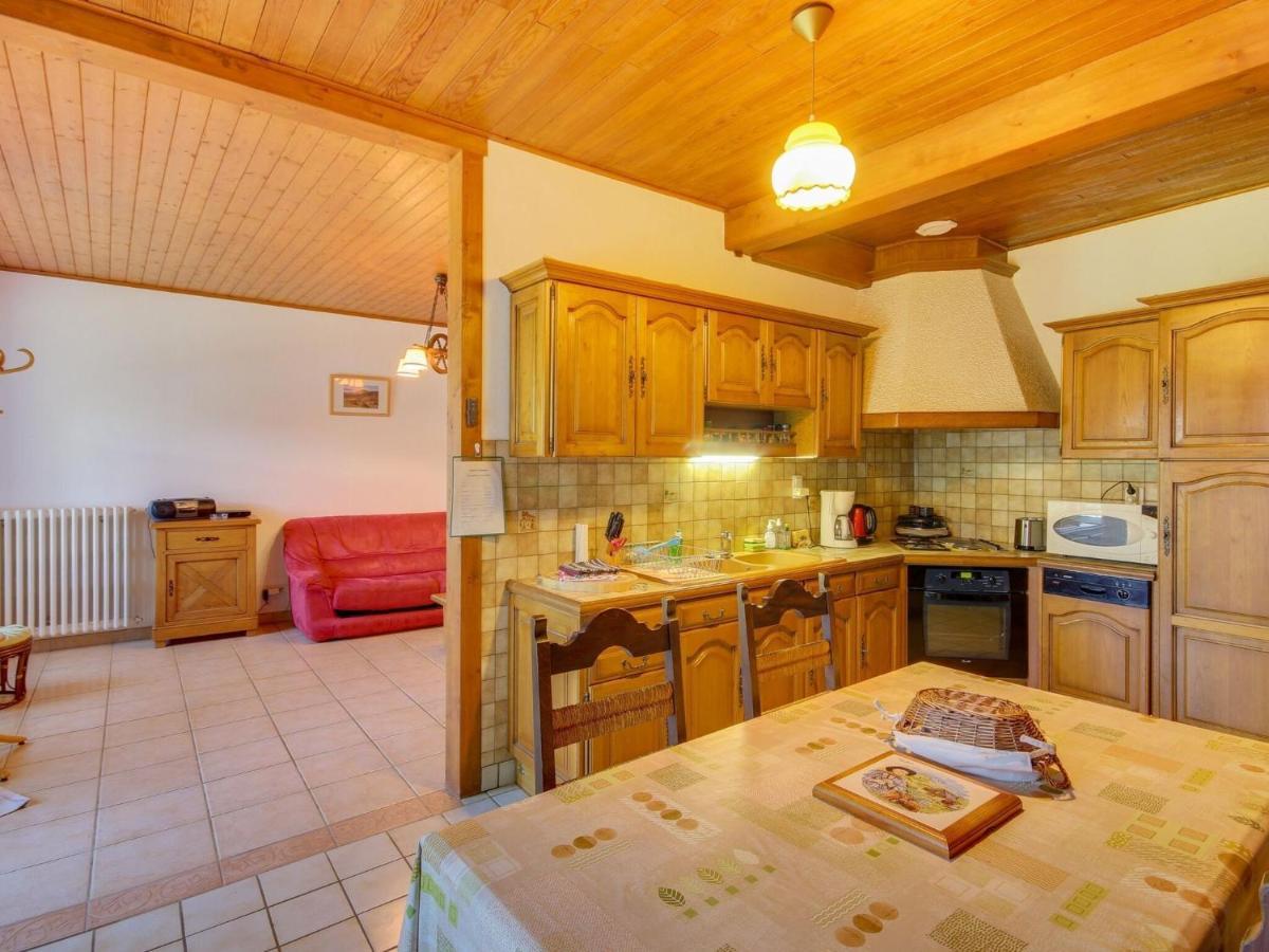 Beautiful Villa In The Parc Des Volcans D Auvergne Vic-sur-Cère Esterno foto