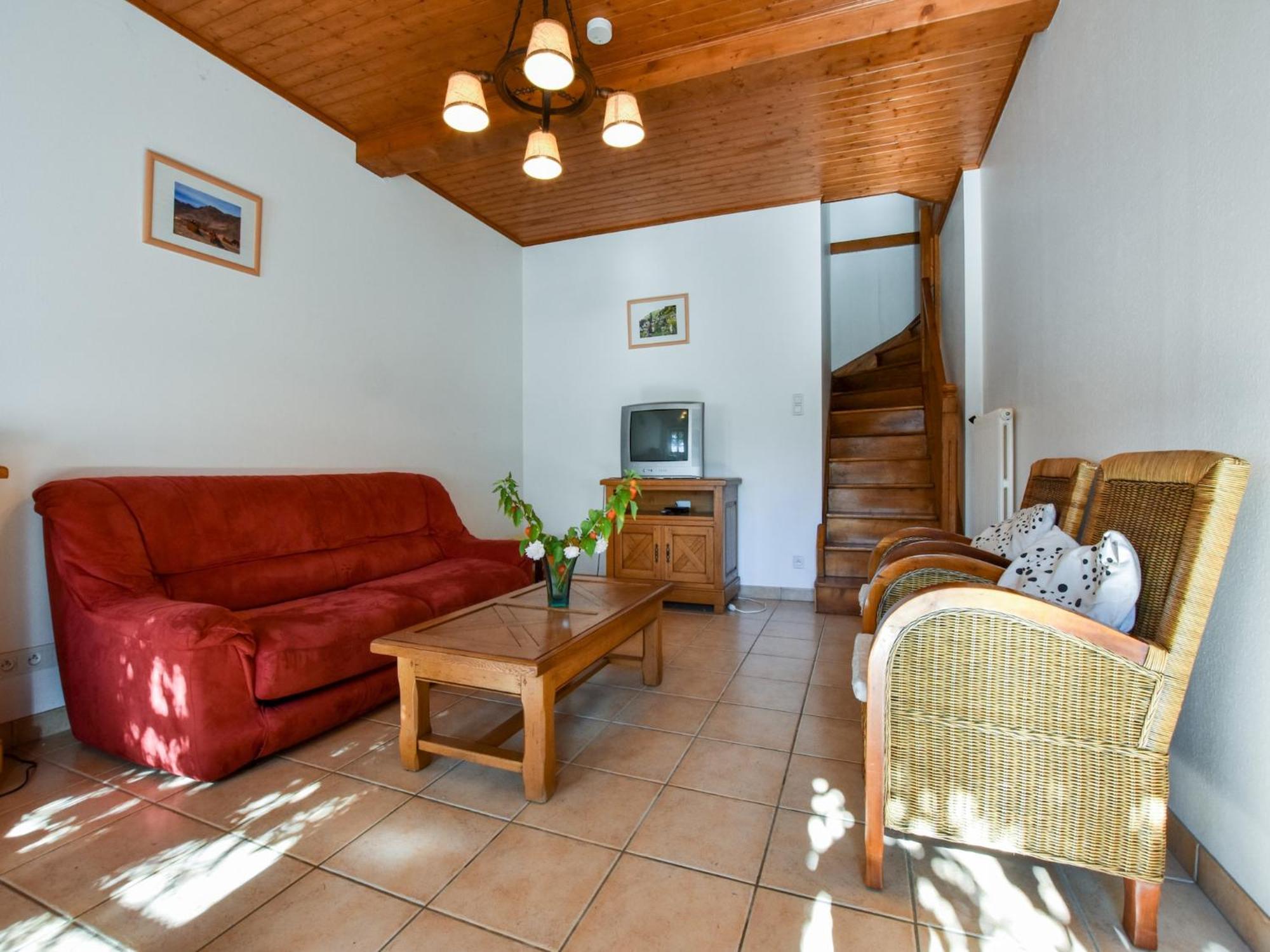 Beautiful Villa In The Parc Des Volcans D Auvergne Vic-sur-Cère Esterno foto